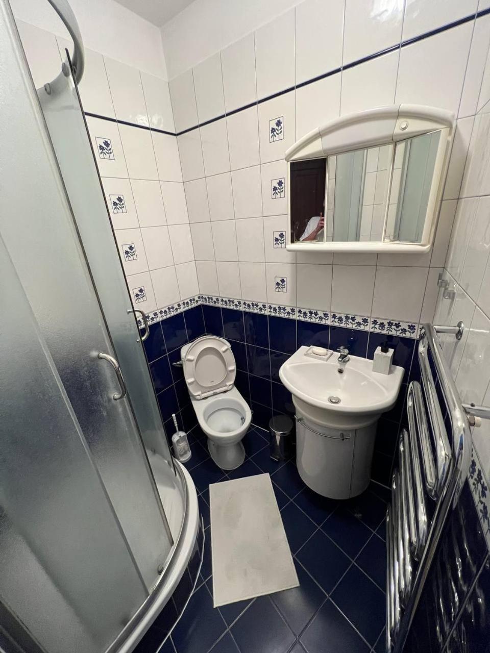 Hostel „U Sashka” وارسو المظهر الخارجي الصورة