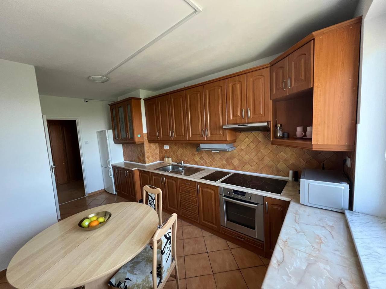 Hostel „U Sashka” وارسو المظهر الخارجي الصورة